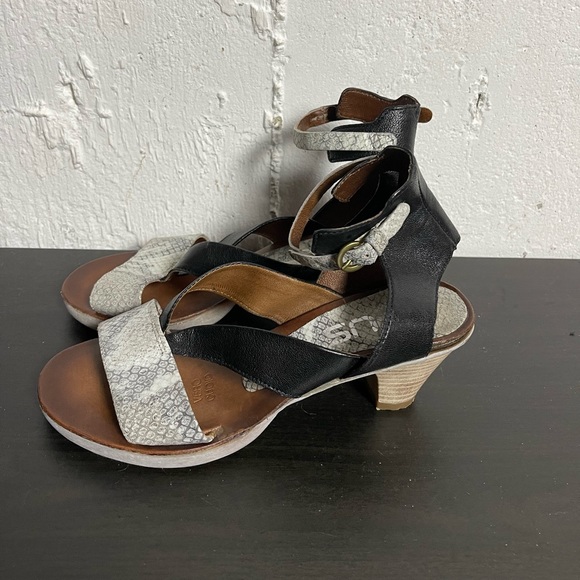 Mjus leather sandals size 38 genuine leather - Picture 1 of 5